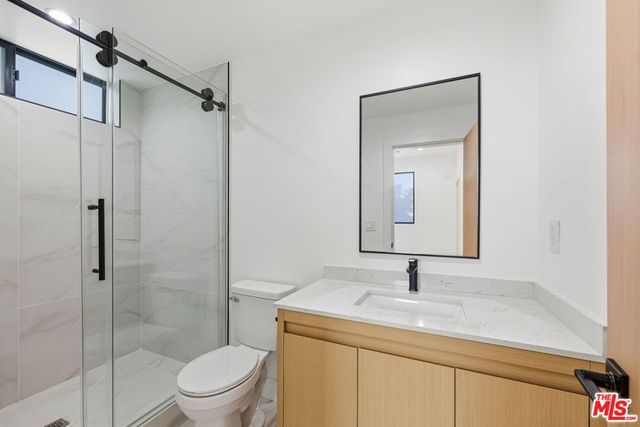 13600 Burbank Boulevard, Sherman Oaks, CA 91401