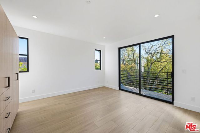 13600 Burbank Boulevard, Sherman Oaks, CA 91401