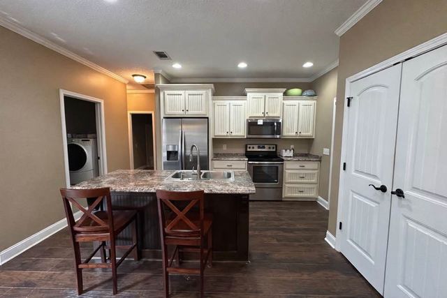 1117 Autumns Wood Circle, Brunswick, GA 31525