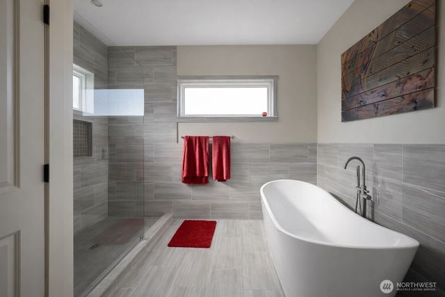 149 Clos Chevalle Road, Chelan, WA 98816