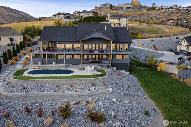 149 Clos Chevalle Road, Chelan, WA 98816