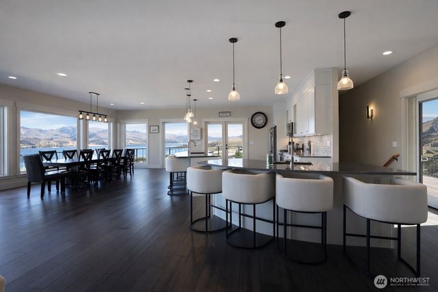 149 Clos Chevalle Road, Chelan, WA 98816