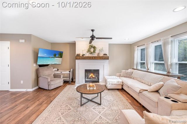 10053 Scenic Ridge Boulevard, Holly, MI 48442