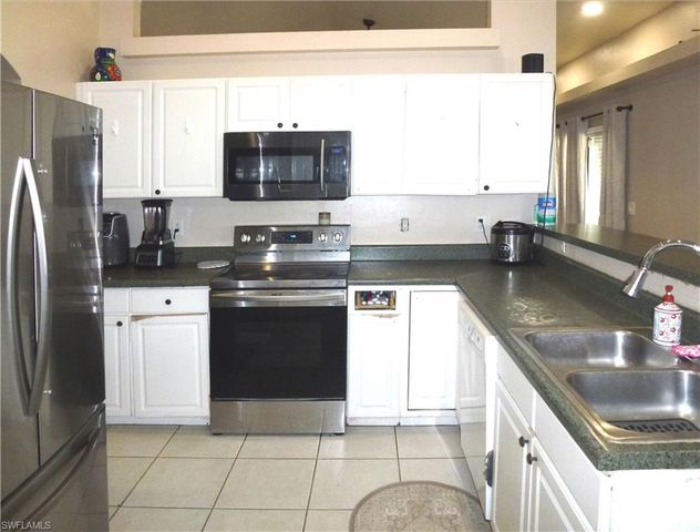 513 SE 16th PL, Cape Coral, FL 33990