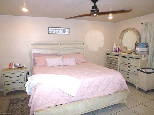 513 SE 16th PL, Cape Coral, FL 33990