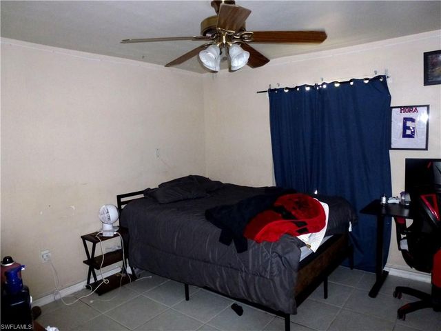 513 SE 16th PL, Cape Coral, FL 33990