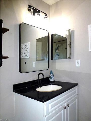 513 SE 16th PL, Cape Coral, FL 33990