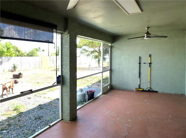 513 SE 16th PL, Cape Coral, FL 33990