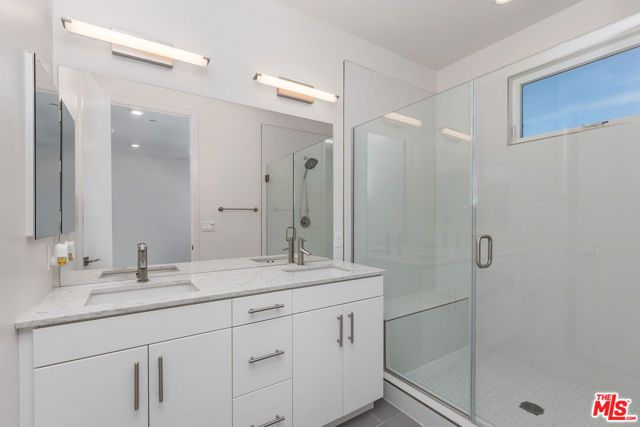 2700 E CHAUCER Street 34, Los Angeles, CA 90065