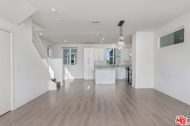 2700 E CHAUCER Street 34, Los Angeles, CA 90065