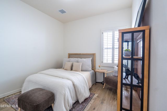 524 PASEO SIMPLE, El Paso, TX 79928