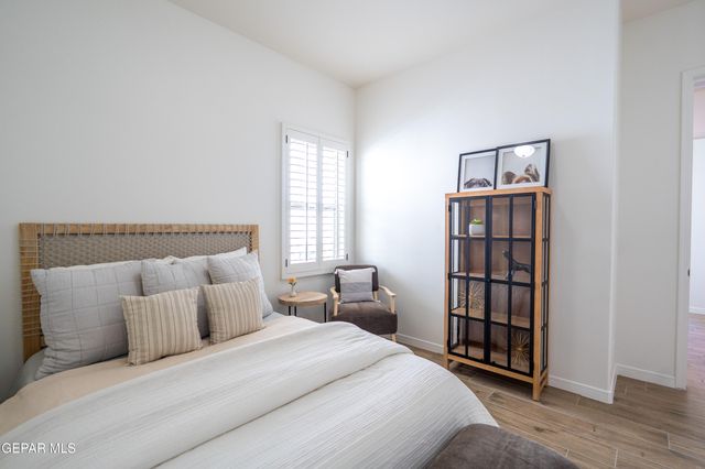 524 PASEO SIMPLE, El Paso, TX 79928