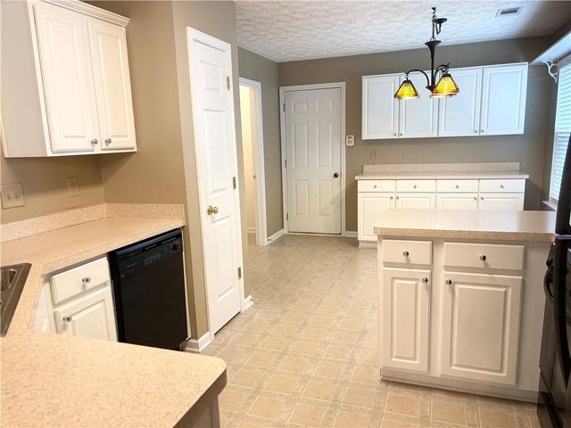 3877 Cove Top Court, Loganville, GA 30052