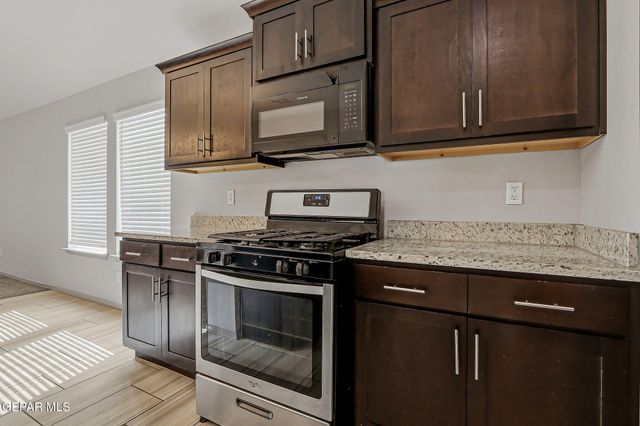824 Whitebrush Drive, Socorro, TX 79927