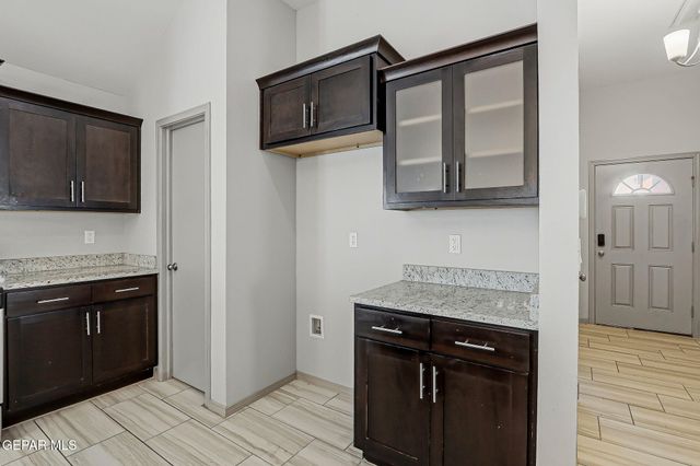824 Whitebrush Drive, Socorro, TX 79927
