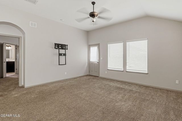 824 Whitebrush Drive, Socorro, TX 79927