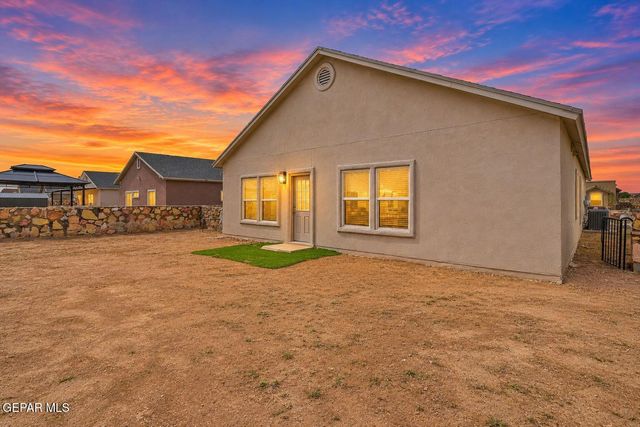 824 Whitebrush Drive, Socorro, TX 79927