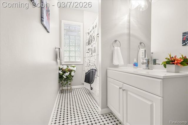 2179 Sheridan Street, Detroit, MI 48214