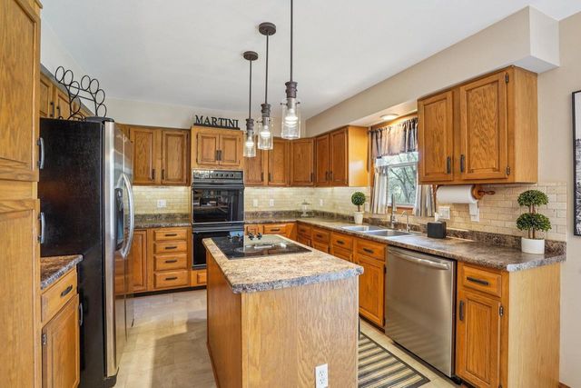 6357 Grossepark Road, Sun Prairie, WI 53590