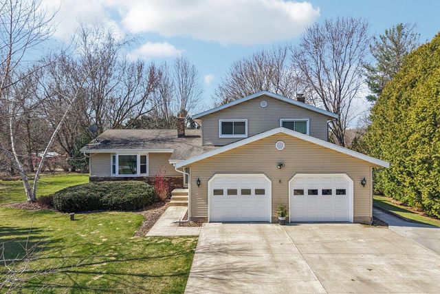 6357 Grossepark Road, Sun Prairie, WI 53590