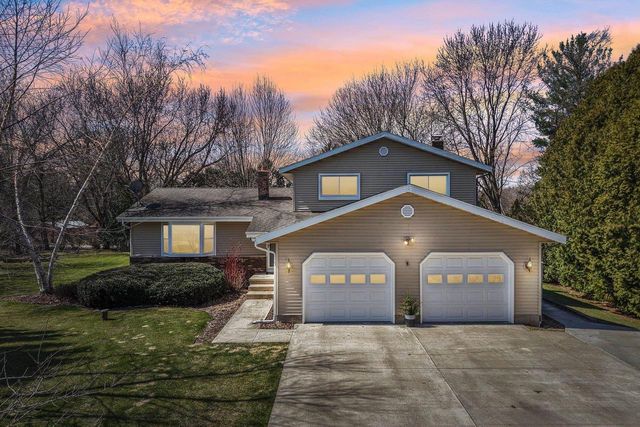 6357 Grossepark Road, Sun Prairie, WI 53590