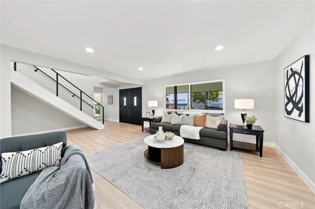 633 Dorothy, Fullerton, CA 92831