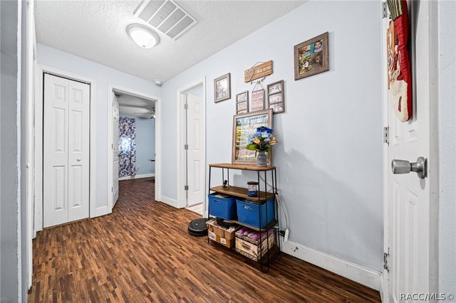 9205 E POINT O WOODS Drive, Inverness, FL 34453