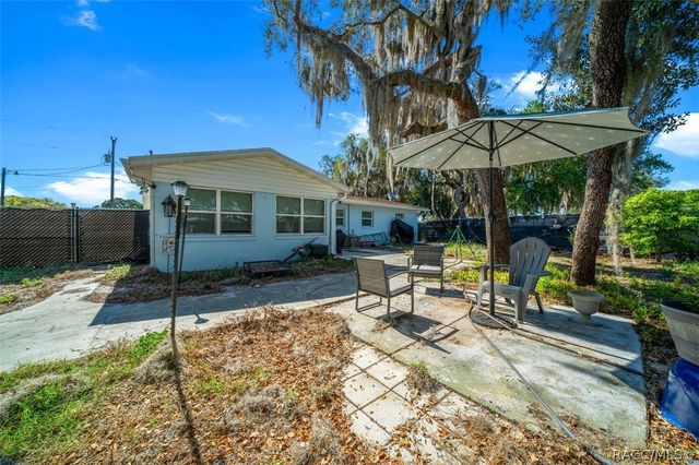 9205 E POINT O WOODS Drive, Inverness, FL 34453