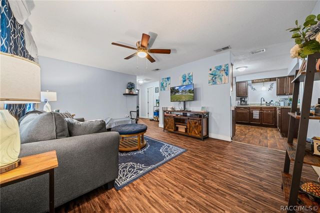 9205 E POINT O WOODS Drive, Inverness, FL 34453