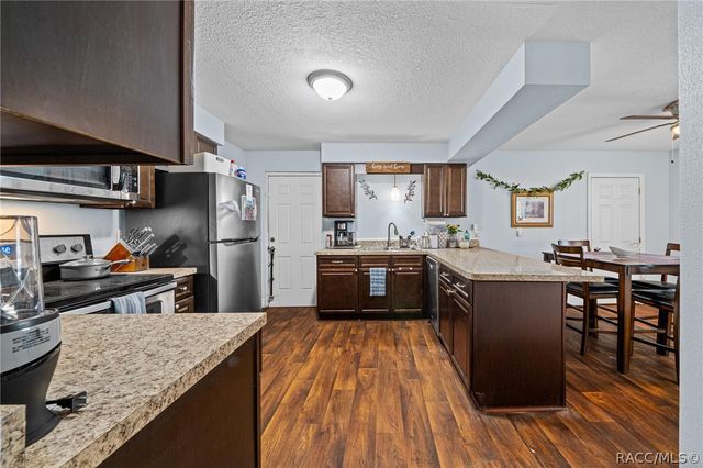 9205 E POINT O WOODS Drive, Inverness, FL 34453