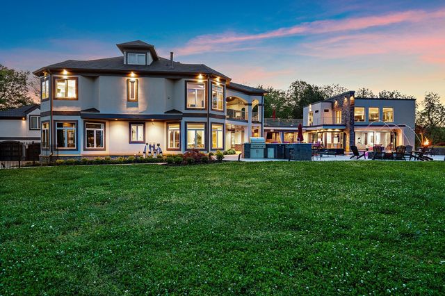 813 Deercrossing, Nashville, TN 37220