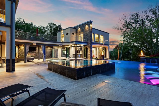 813 Deercrossing, Nashville, TN 37220