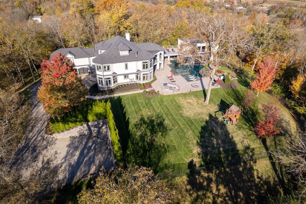 813 Deercrossing, Nashville, TN 37220