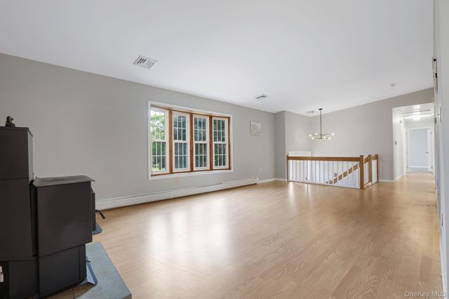 9 Evan Road, Dover Plains, NY 12522