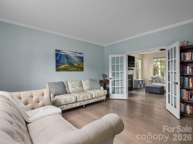 288 Walnut Crest Road, Fletcher, NC 28732