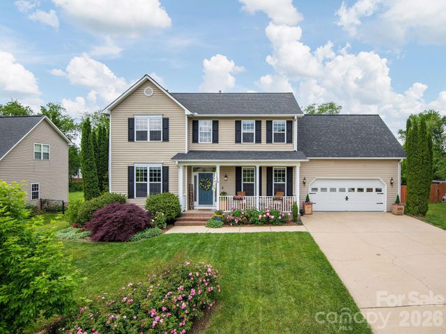 288 Walnut Crest Road, Fletcher, NC 28732
