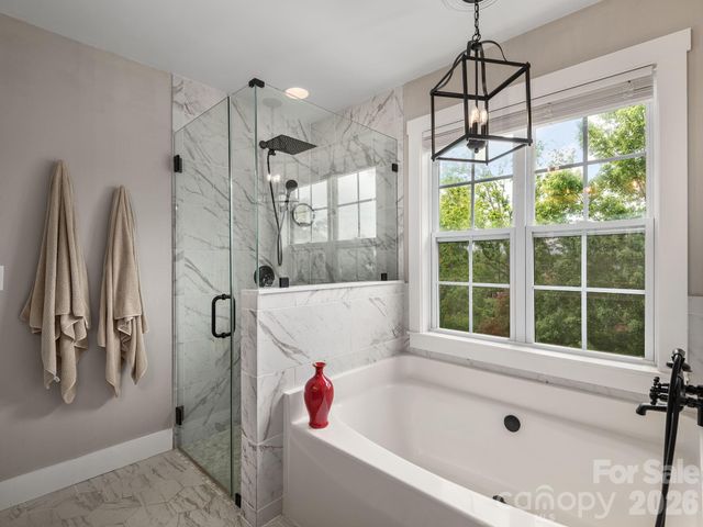 288 Walnut Crest Road, Fletcher, NC 28732