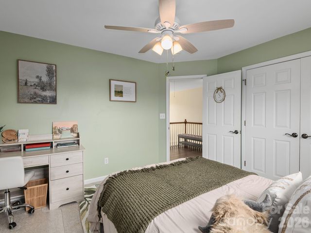 288 Walnut Crest Road, Fletcher, NC 28732