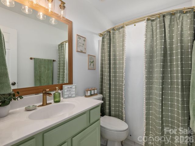 288 Walnut Crest Road, Fletcher, NC 28732