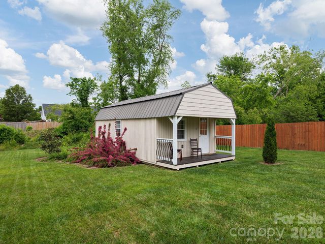 288 Walnut Crest Road, Fletcher, NC 28732