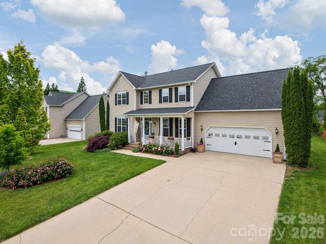 288 Walnut Crest Road, Fletcher, NC 28732