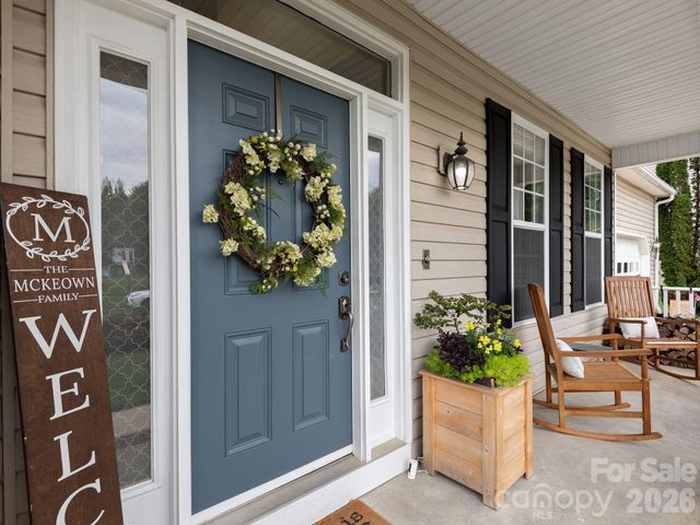 288 Walnut Crest Road, Fletcher, NC 28732