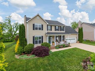 288 Walnut Crest Road, Fletcher, NC 28732