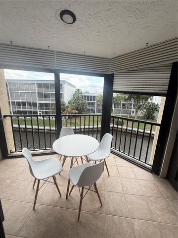 896 N Federal Hwy 326, Lantana, FL 33462