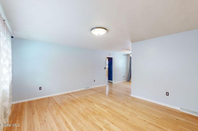 26 Birchwood Drive, Halfmoon, NY 12065