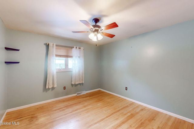 26 Birchwood Drive, Halfmoon, NY 12065