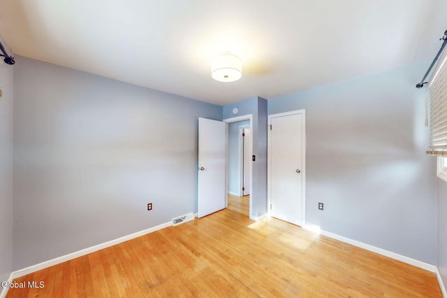 26 Birchwood Drive, Halfmoon, NY 12065