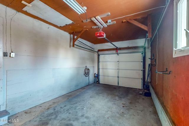 26 Birchwood Drive, Halfmoon, NY 12065