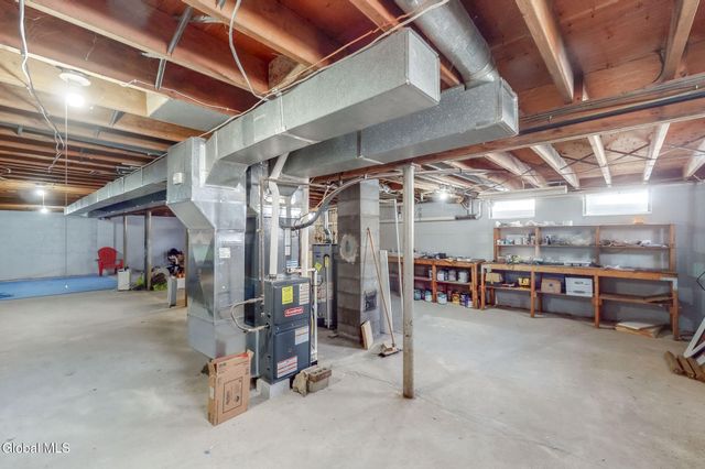 26 Birchwood Drive, Halfmoon, NY 12065