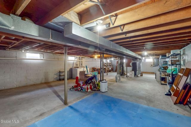 26 Birchwood Drive, Halfmoon, NY 12065